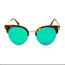Load image into Gallery viewer, Cat sunglasses

